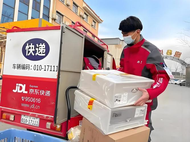 快递员高温补贴难落实 业内 缺乏有效处罚措施